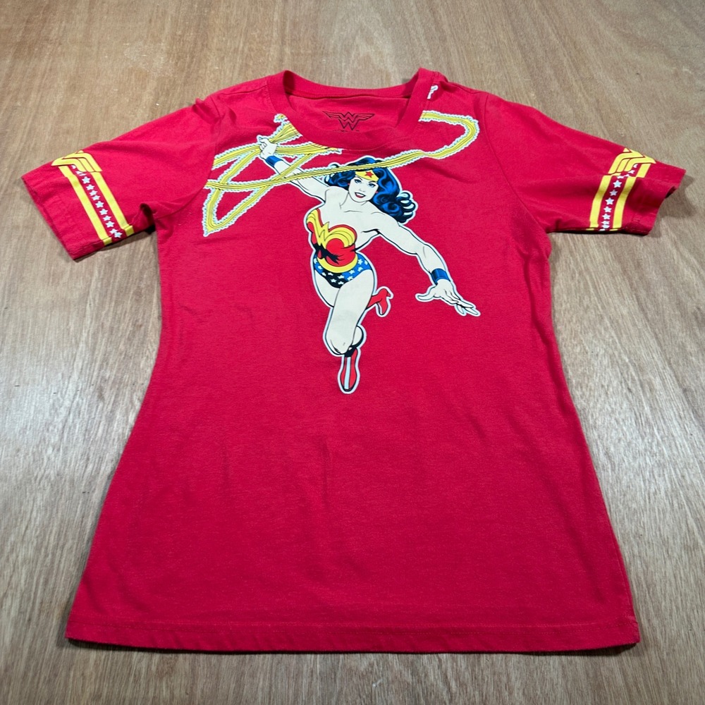 Wonder Woman Graphic Tee Kids Size L Red DC Comics Superhero Short Sleeve Shirt
